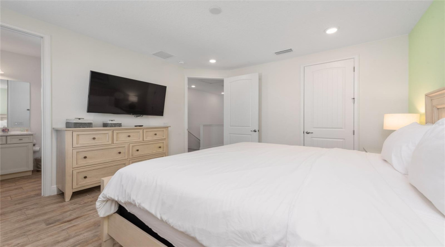 Kissimmee, Florida 34747, 4 Bedrooms Bedrooms, ,4 Bathroomsbathrooms,Residential,For Sale,Salted Rim,Mfrs5126122