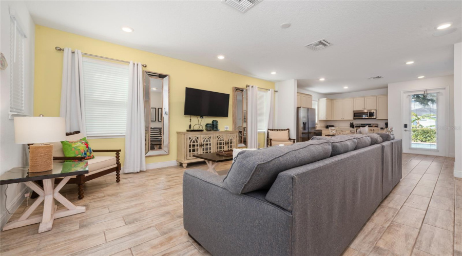 Kissimmee, Florida 34747, 4 Bedrooms Bedrooms, ,4 Bathroomsbathrooms,Residential,For Sale,Salted Rim,Mfrs5126122