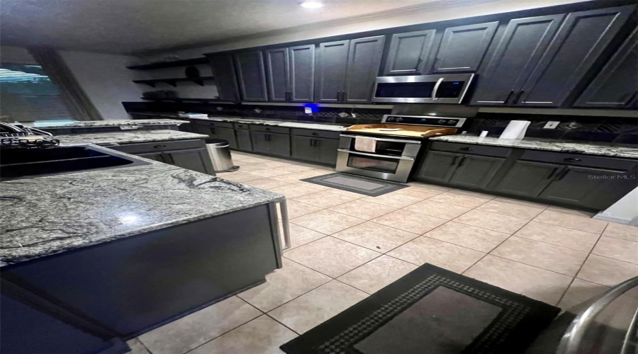 Kissimmee, Florida 34746, 6 Bedrooms Bedrooms, ,7 Bathroomsbathrooms,Residential,For Sale,Marcello,Mfrtb8382778