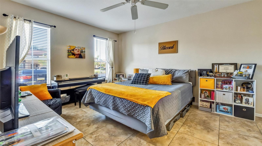 Davenport, Florida 33897, 4 Bedrooms Bedrooms, ,3 Bathroomsbathrooms,Residential,For Sale,Napoli,Mfro6306582