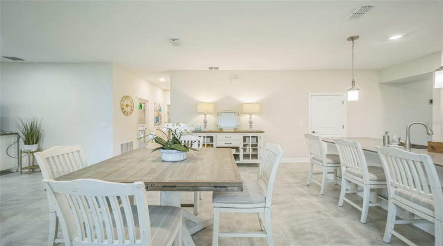Davenport, Florida 33897, 3 Bedrooms Bedrooms, ,2 Bathroomsbathrooms,Residential,For Sale,Fallen Oak,Mfro6306731