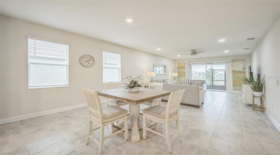Davenport, Florida 33897, 3 Bedrooms Bedrooms, ,2 Bathroomsbathrooms,Residential,For Sale,Fallen Oak,Mfro6306731