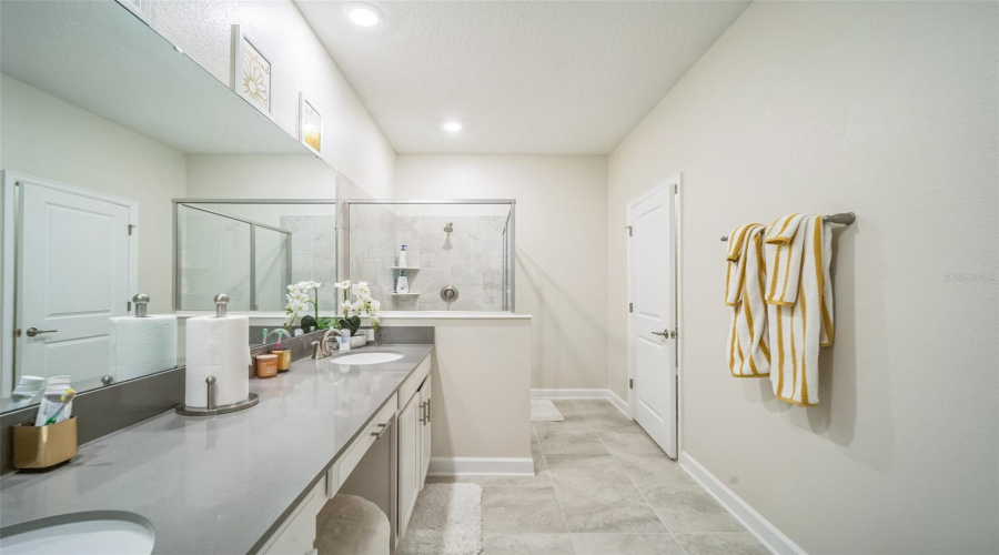 Davenport, Florida 33897, 3 Bedrooms Bedrooms, ,2 Bathroomsbathrooms,Residential,For Sale,Fallen Oak,Mfro6306731