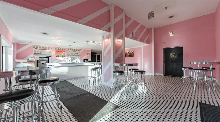 DAVENPORT, Florida 33897, 4 Bedrooms Bedrooms, ,3 BathroomsBathrooms,Residential,For Sale,NAPOLI,0,MFRTB8382805