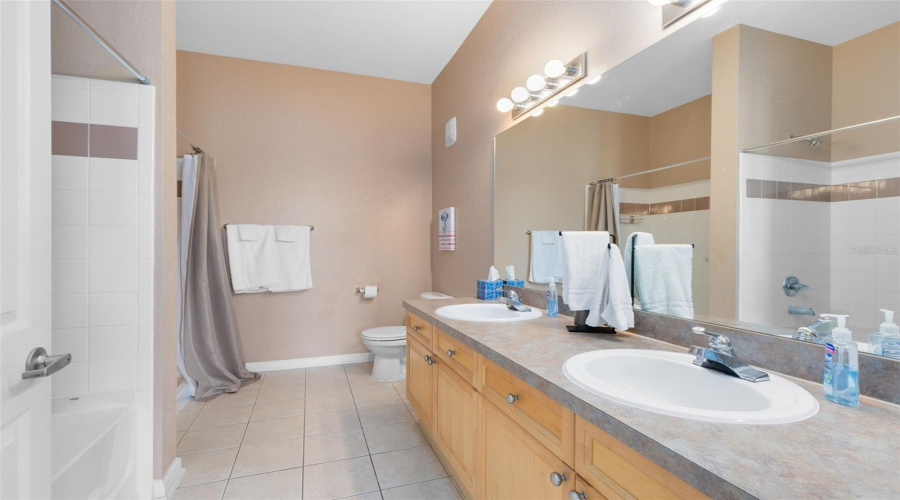 Davenport, Florida 33896, 2 Bedrooms Bedrooms, ,2 Bathroomsbathrooms,Residential,For Sale,Terrace Ridge,Mfro6303919