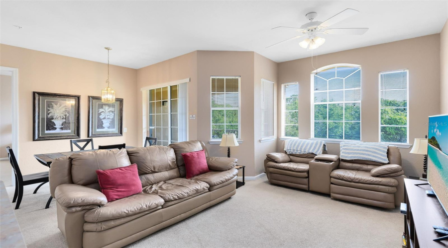 Davenport, Florida 33896, 2 Bedrooms Bedrooms, ,2 Bathroomsbathrooms,Residential,For Sale,Terrace Ridge,Mfro6303919