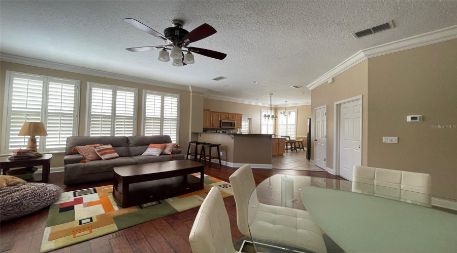 Celebration, Florida 34747, 3 Bedrooms Bedrooms, ,2 Bathroomsbathrooms,Residential,For Sale,Pawstand,Mfrs5126276