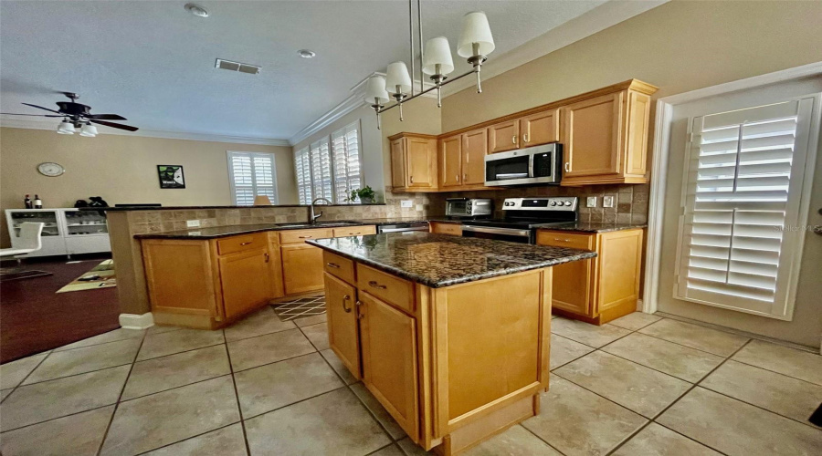 Celebration, Florida 34747, 3 Bedrooms Bedrooms, ,2 Bathroomsbathrooms,Residential,For Sale,Pawstand,Mfrs5126276