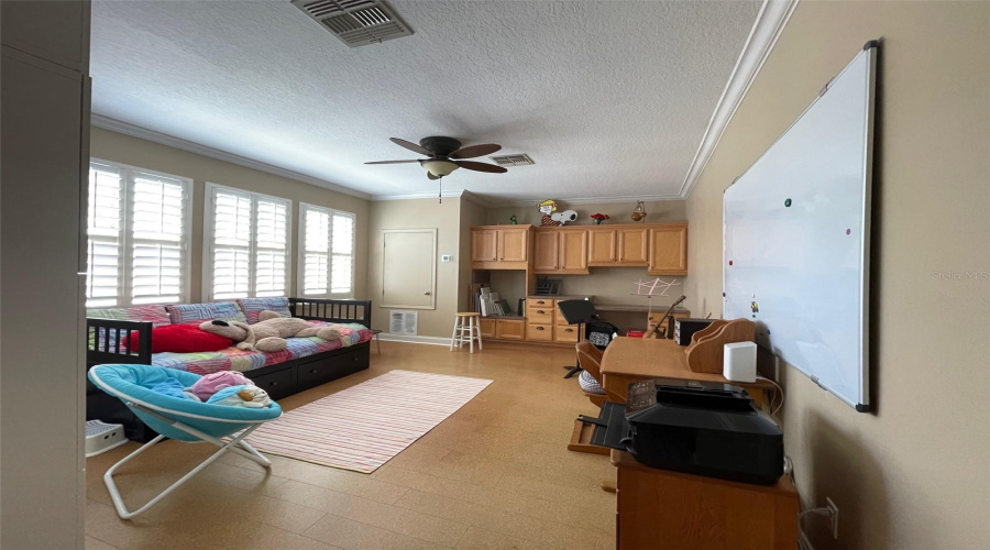 Celebration, Florida 34747, 3 Bedrooms Bedrooms, ,2 Bathroomsbathrooms,Residential,For Sale,Pawstand,Mfrs5126276
