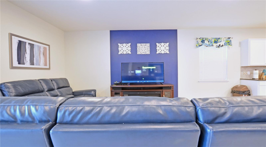 KISSIMMEE, Florida 34747, 8 Bedrooms Bedrooms, ,6 BathroomsBathrooms,Residential,For Sale,LIMA,0,MFRO6303191