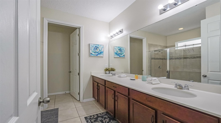 Kissimmee, Florida 34747, 7 Bedrooms Bedrooms, ,6 Bathroomsbathrooms,Residential,For Sale,Pelican Cove,Mfro6302230