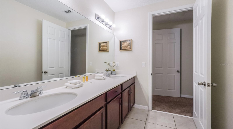 Kissimmee, Florida 34747, 7 Bedrooms Bedrooms, ,6 Bathroomsbathrooms,Residential,For Sale,Pelican Cove,Mfro6302230