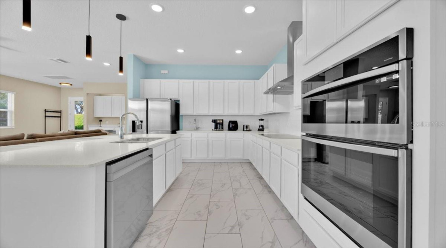 Kissimmee, Florida 34747, 5 Bedrooms Bedrooms, ,5 Bathroomsbathrooms,Residential,For Sale,Reunion,Mfrs5126386