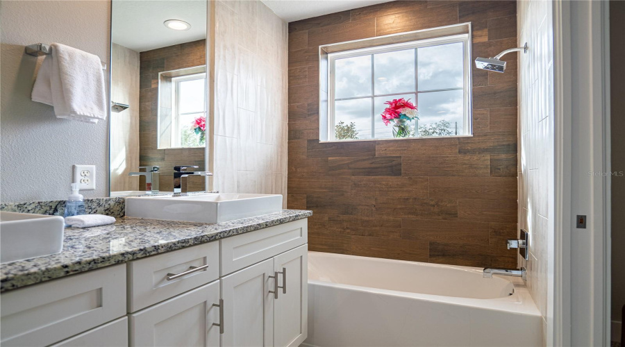 Kissimmee, Florida 34747, 4 Bedrooms Bedrooms, ,4 Bathroomsbathrooms,Residential,For Sale,Sunrise Shores,Mfro6306657