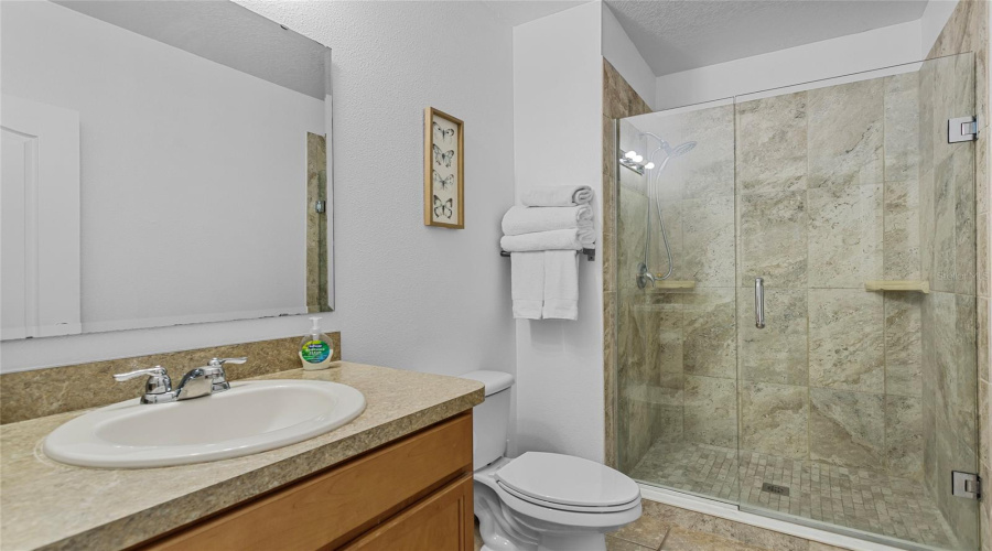 Davenport, Florida 33896, 5 Bedrooms Bedrooms, ,4 Bathroomsbathrooms,Residential,For Sale,Cypress Pointe,Mfrs5126367