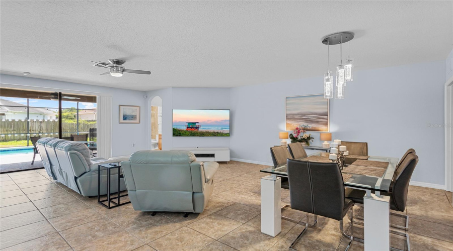 Davenport, Florida 33896, 5 Bedrooms Bedrooms, ,4 Bathroomsbathrooms,Residential,For Sale,Cypress Pointe,Mfrs5126367