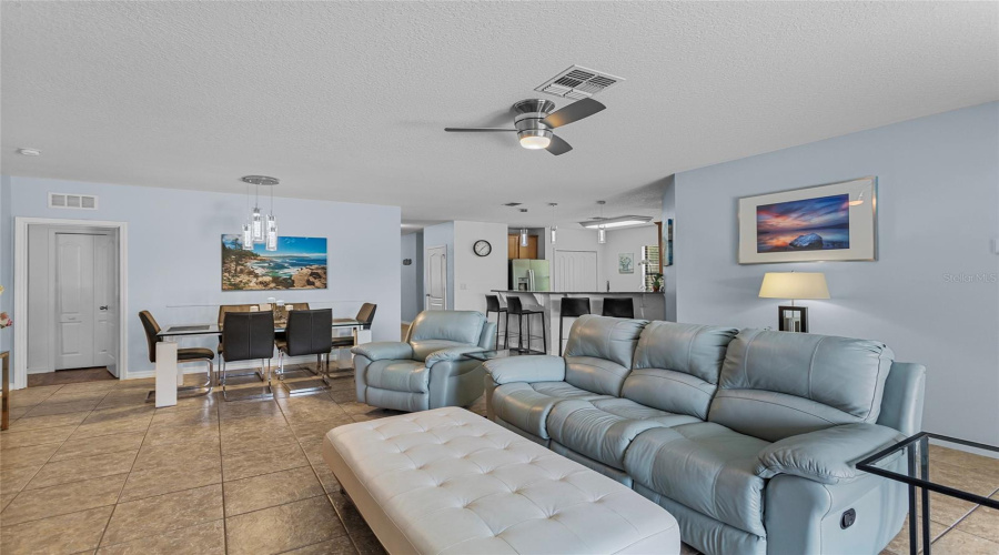 Davenport, Florida 33896, 5 Bedrooms Bedrooms, ,4 Bathroomsbathrooms,Residential,For Sale,Cypress Pointe,Mfrs5126367