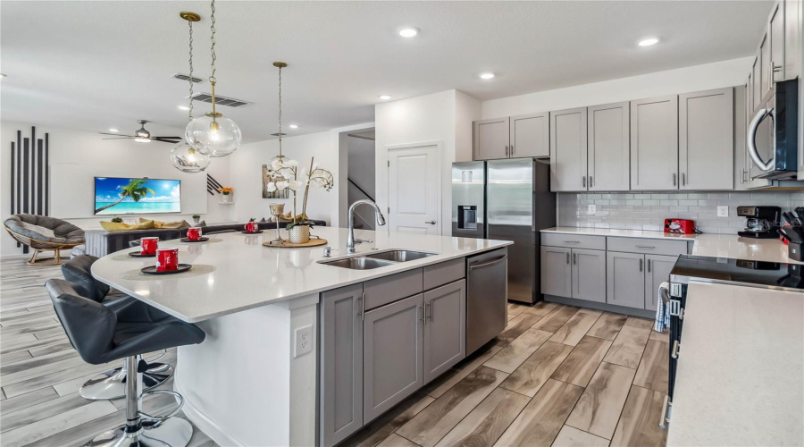Kissimmee, Florida 34746, 6 Bedrooms Bedrooms, ,6 Bathroomsbathrooms,Residential,For Sale,Shanti,Mfro6306646