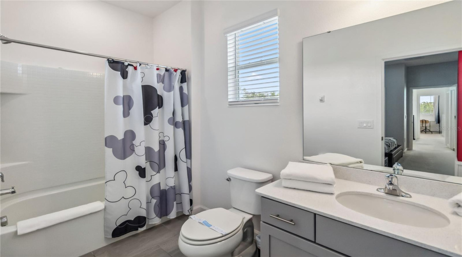 Kissimmee, Florida 34746, 6 Bedrooms Bedrooms, ,6 Bathroomsbathrooms,Residential,For Sale,Shanti,Mfro6306646