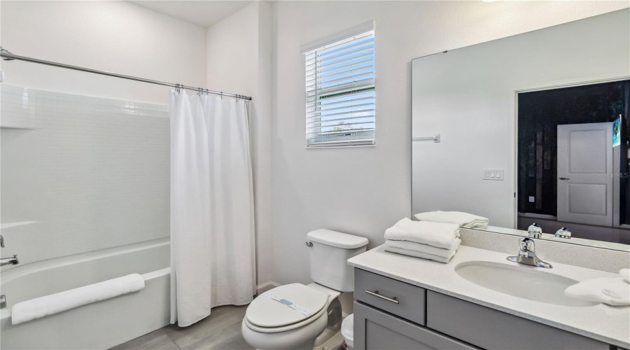 Kissimmee, Florida 34746, 6 Bedrooms Bedrooms, ,6 Bathroomsbathrooms,Residential,For Sale,Shanti,Mfro6306646