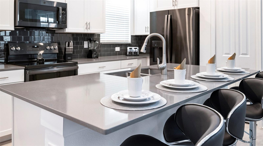 Kissimmee, Florida 34746, 5 Bedrooms Bedrooms, ,5 Bathroomsbathrooms,Residential,For Sale,Protagonist,Mfrtb8382984