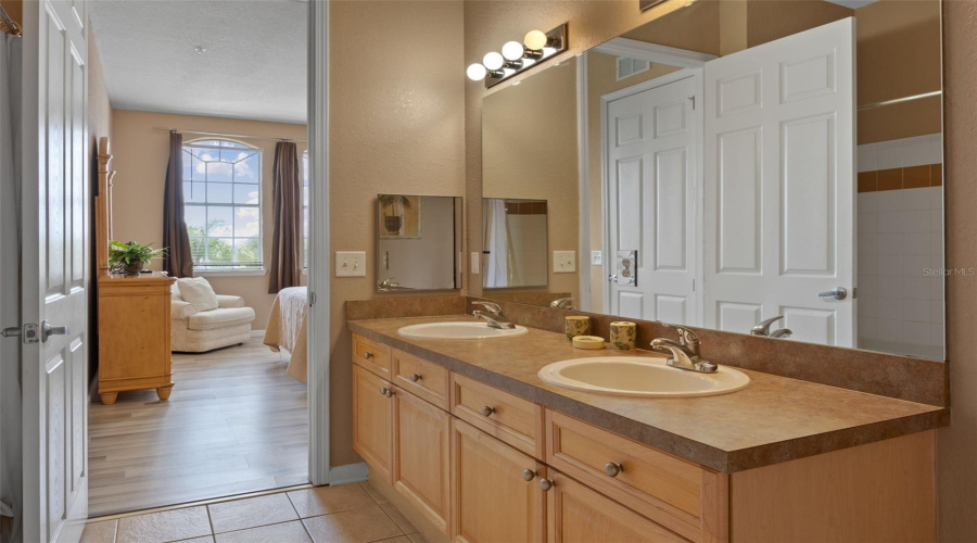 Davenport, Florida 33896, 2 Bedrooms Bedrooms, ,2 Bathroomsbathrooms,Residential,For Sale,Terrace Ridge,Mfro6306894