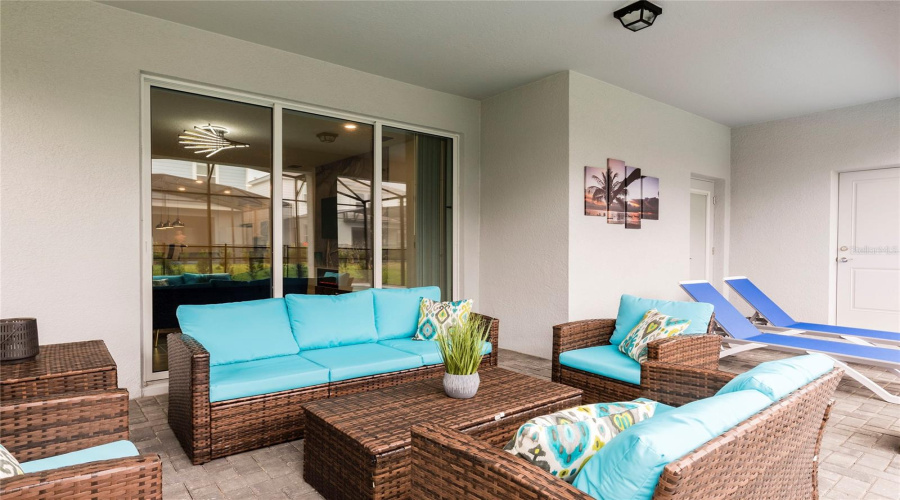 Davenport, Florida 33837, 7 Bedrooms Bedrooms, ,5 Bathroomsbathrooms,Residential,For Sale,Oakmoss,Mfro6306942