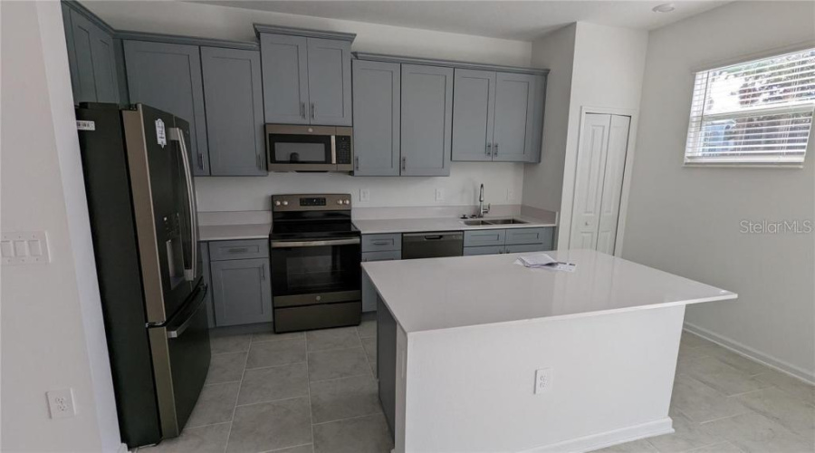 Kissimmee, Florida 34746, 3 Bedrooms Bedrooms, ,2 Bathroomsbathrooms,Residential,For Sale,Danube,Mfro6306986