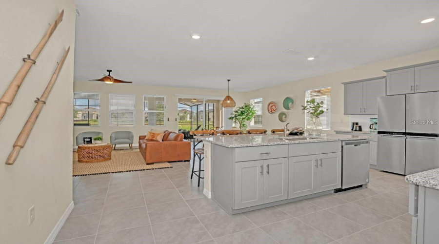 Davenport, Florida 33837, 6 Bedrooms Bedrooms, ,5 Bathroomsbathrooms,Residential,For Sale,Oakmoss,Mfrtb8383269