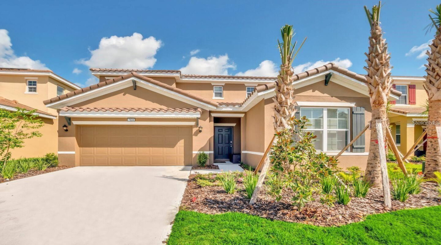 Davenport, Florida 33837, 6 Bedrooms Bedrooms, ,5 Bathroomsbathrooms,Residential,For Sale,Oakmoss,Mfrtb8383269