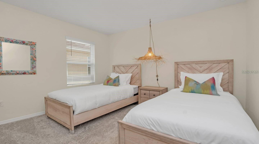 Davenport, Florida 33837, 6 Bedrooms Bedrooms, ,5 Bathroomsbathrooms,Residential,For Sale,Oakmoss,Mfrtb8383269