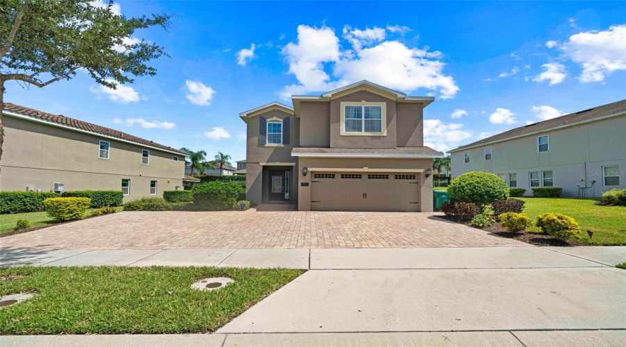 Kissimmee, Florida 34747, 6 Bedrooms Bedrooms, ,6 Bathroomsbathrooms,Residential,For Sale,Falls,Mfro6306821