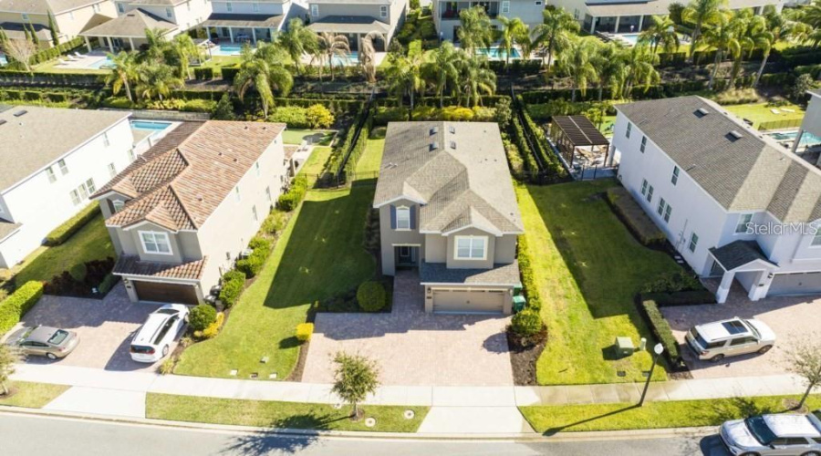 Kissimmee, Florida 34747, 6 Bedrooms Bedrooms, ,6 Bathroomsbathrooms,Residential,For Sale,Falls,Mfro6306821