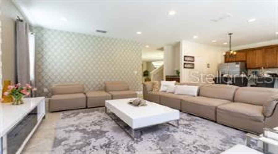 Kissimmee, Florida 34747, 6 Bedrooms Bedrooms, ,6 Bathroomsbathrooms,Residential,For Sale,Falls,Mfro6306821