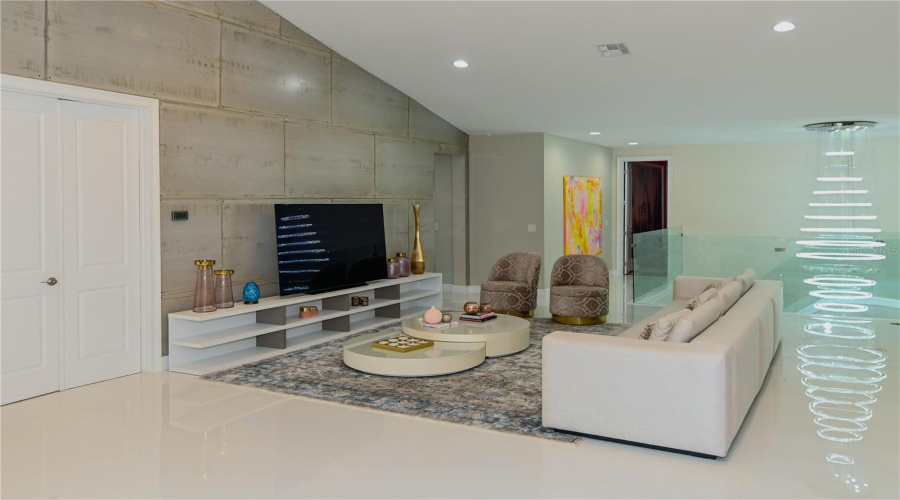 Address Not Available!, 6 Bedrooms Bedrooms, ,6 Bathroomsbathrooms,Residential,For Sale,Mfro6304654