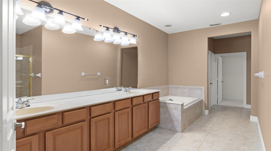 Orlando, Florida 32836, 3 Bedrooms Bedrooms, ,2 Bathroomsbathrooms,Residential,For Sale,Via Bella Notte,Mfro6305848