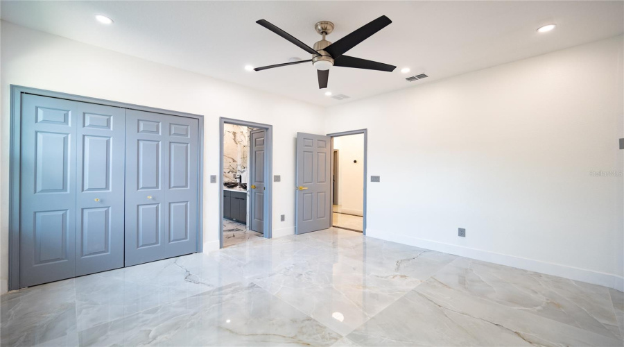 Orlando, Florida 32836, 4 Bedrooms Bedrooms, ,4 Bathroomsbathrooms,Residential,For Sale,Via Rosa,Mfro6299842