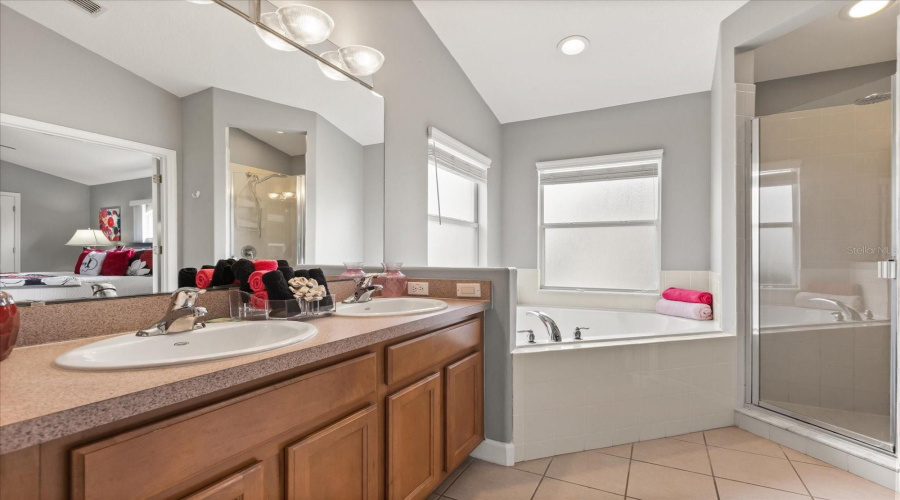 Davenport, Florida 33897, 4 Bedrooms Bedrooms, ,3 Bathroomsbathrooms,Residential,For Sale,Old Bridge,Mfro6302955
