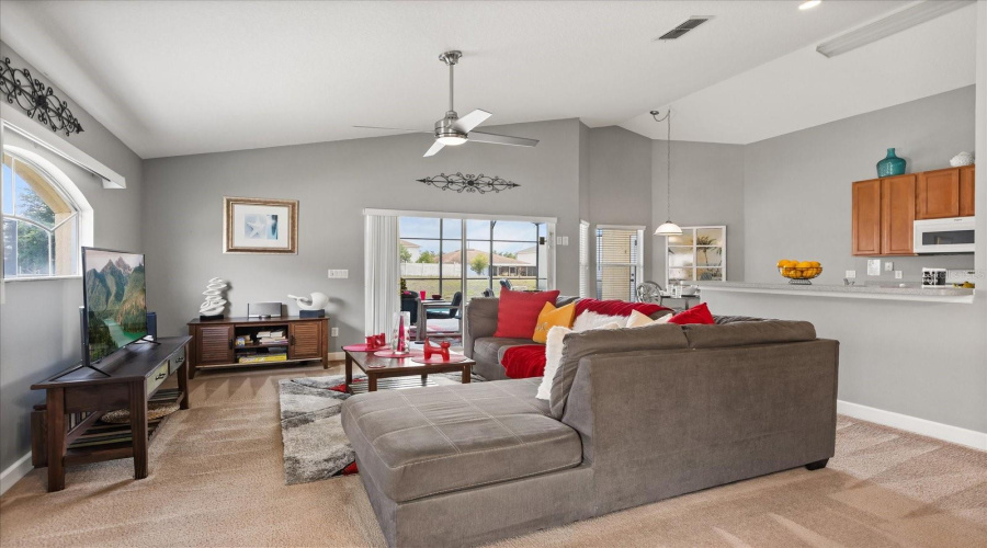 Davenport, Florida 33897, 4 Bedrooms Bedrooms, ,3 Bathroomsbathrooms,Residential,For Sale,Old Bridge,Mfro6302955