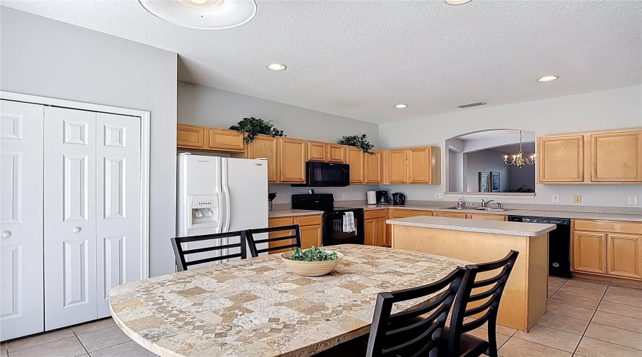 Davenport, Florida 33837, 6 Bedrooms Bedrooms, ,4 Bathroomsbathrooms,Residential,For Sale,Stella,Mfrs5121097