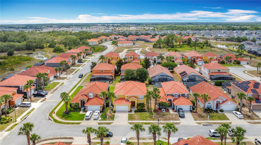Davenport, Florida 33837, 6 Bedrooms Bedrooms, ,4 Bathroomsbathrooms,Residential,For Sale,Stella,Mfrs5121097