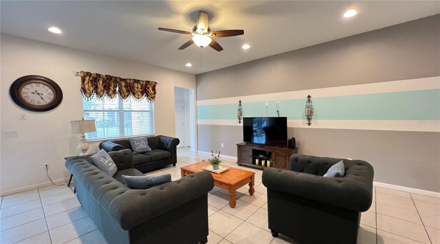 DAVENPORT, Florida 33837, 12 Bedrooms Bedrooms, ,11 BathroomsBathrooms,Residential,For Sale,BROAD OAK,0,MFRS5126292