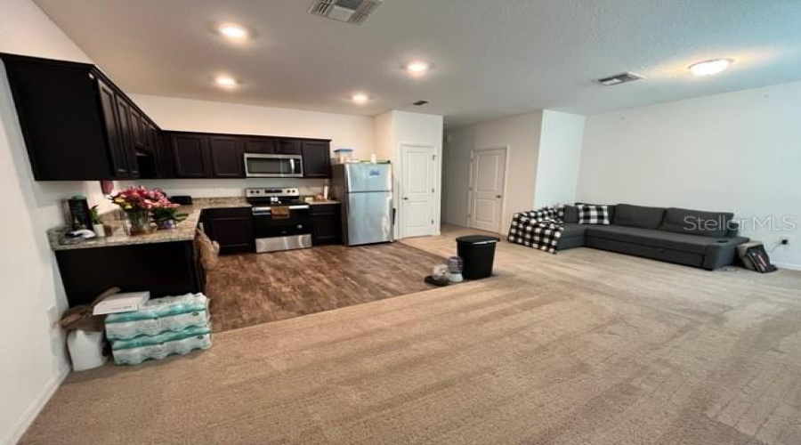 Davenport, Florida 33837, 3 Bedrooms Bedrooms, ,2 Bathroomsbathrooms,Residential,For Sale,Grandin,Mfrl4952767