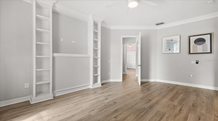 This Could Be The 5Th Bedroom Shown As Office