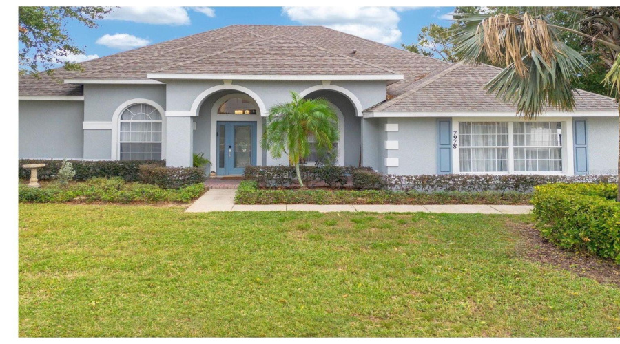 Virtually Enhanced. Mature Landscaping.