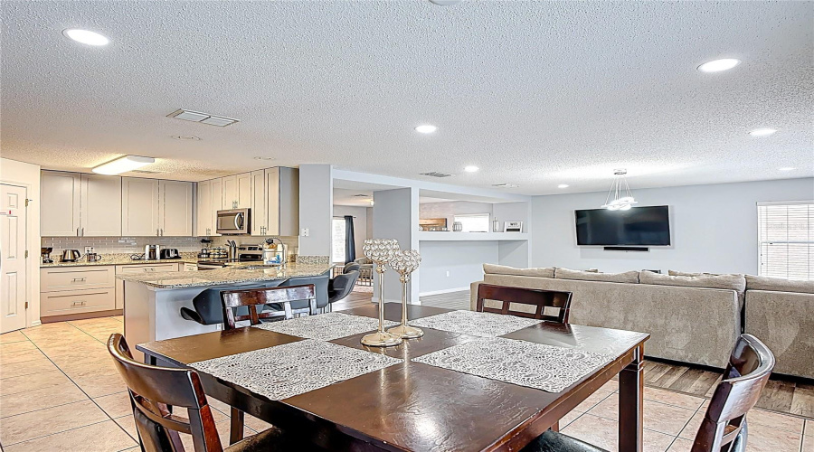DAVENPORT, Florida 33897, 3 Bedrooms Bedrooms, ,2 BathroomsBathrooms,Residential,For Sale,RENA,MFRS5126400