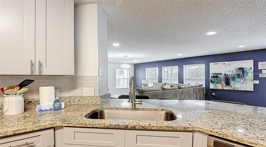 DAVENPORT, Florida 33897, 3 Bedrooms Bedrooms, ,2 BathroomsBathrooms,Residential,For Sale,RENA,MFRS5126400