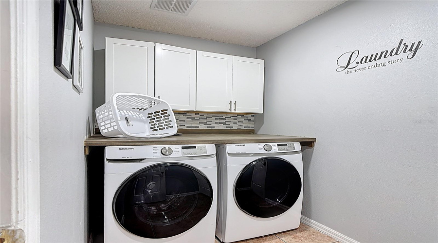 DAVENPORT, Florida 33897, 3 Bedrooms Bedrooms, ,2 BathroomsBathrooms,Residential,For Sale,RENA,MFRS5126400