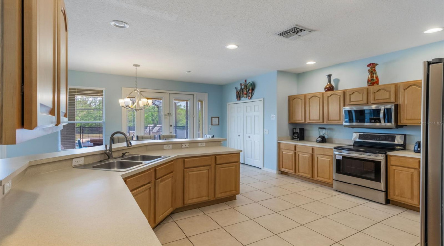 KISSIMMEE, Florida 34747, 7 Bedrooms Bedrooms, ,6 BathroomsBathrooms,Residential,For Sale,LA ISLA,0,MFRS5126510