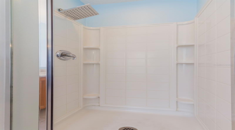 KISSIMMEE, Florida 34747, 7 Bedrooms Bedrooms, ,6 BathroomsBathrooms,Residential,For Sale,LA ISLA,0,MFRS5126510